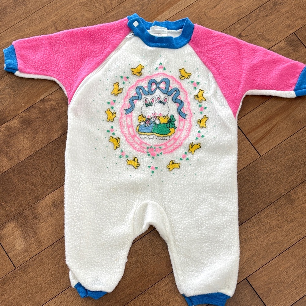 Vintage Jeepers Creepers Baby Fleece Onsie White and Pink Bunny